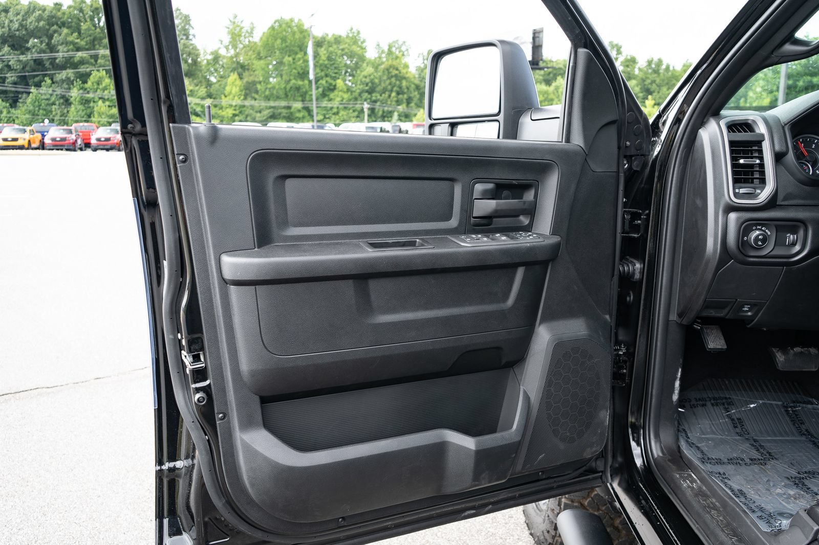 New 2026 RAM 2500 Warlock AWD/4WD image 16