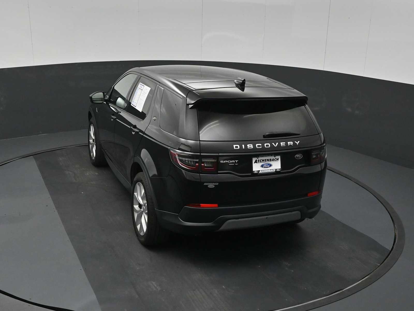 Used 2020 Land Rover Discovery Sport SE AWD/4WD image 33