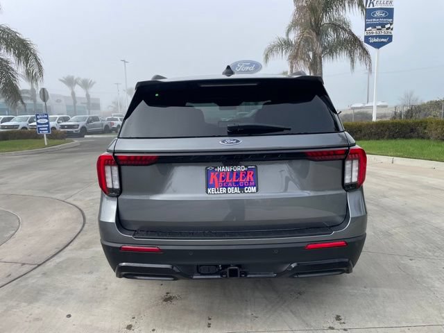 New 2026 Ford Explorer ST-Line w/ ST-Line Street Pack RWD image 4