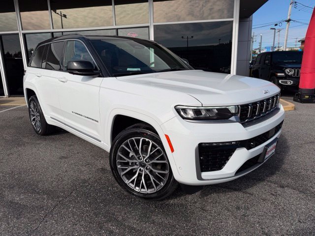 New 2027 Jeep Grand Cherokee Summit w/ Adv Protech Group IV AWD/4WD image 2
