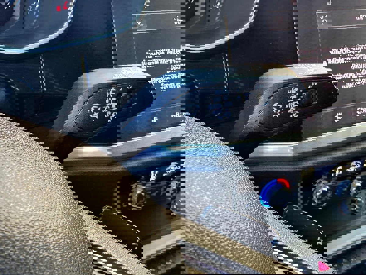 Used 2022 Audi Q3 2.0T Premium w/ Convenience Package image 28