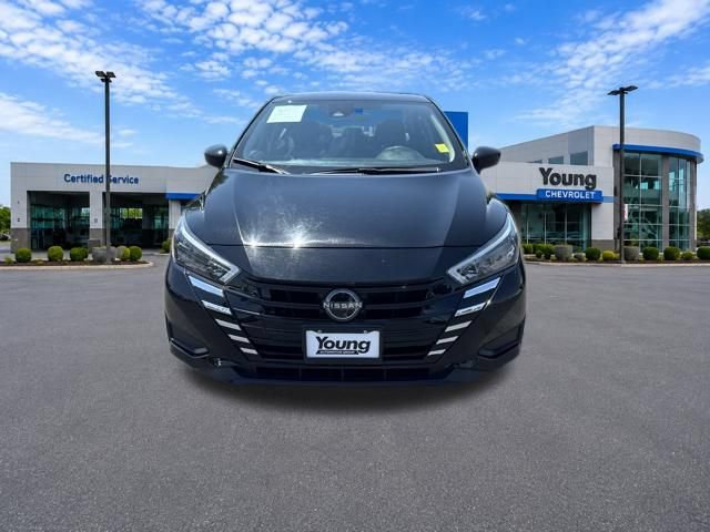 Used 2025 Nissan Versa SV FWD image 2