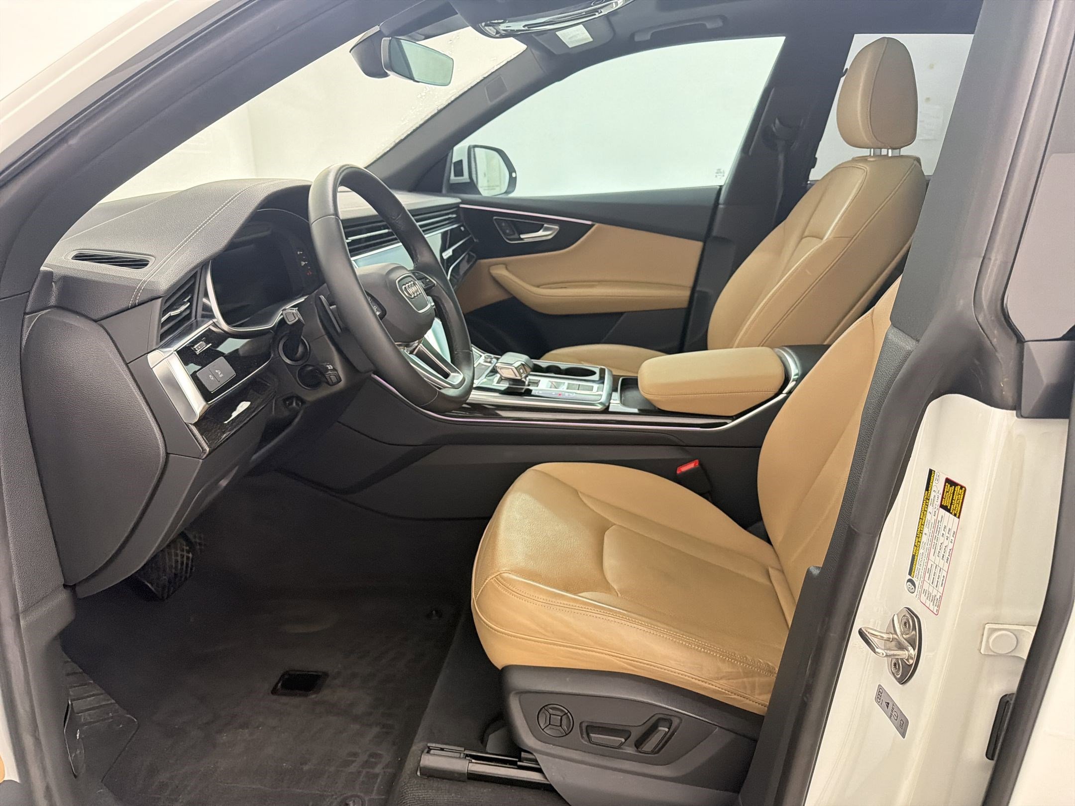 Used 2023 Audi Q8 Premium Plus image 5