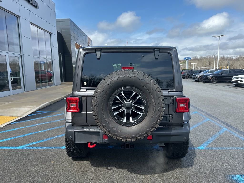 Certified 2025 Jeep Wrangler Unlimited Rubicon image 3