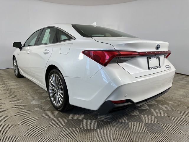 Used 2019 Toyota Avalon Limited w/ Advanced Safety Package FWD image 5