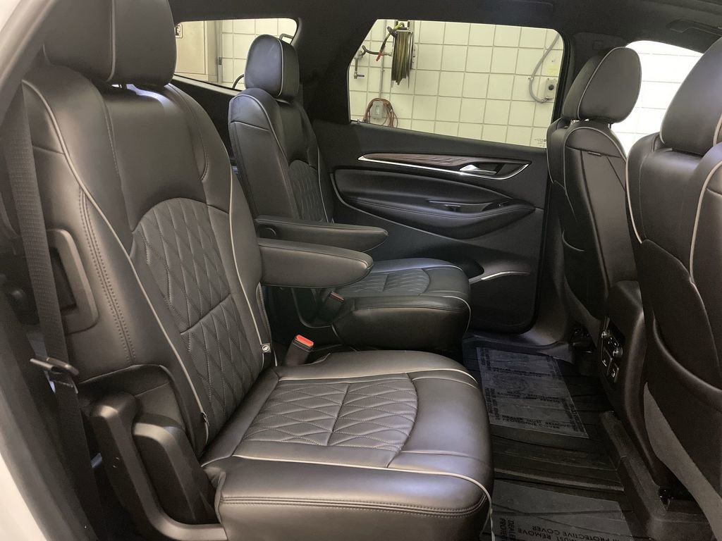 Used 2024 Buick Enclave Avenir w/ Avenir Technology Package AWD/4WD image 22