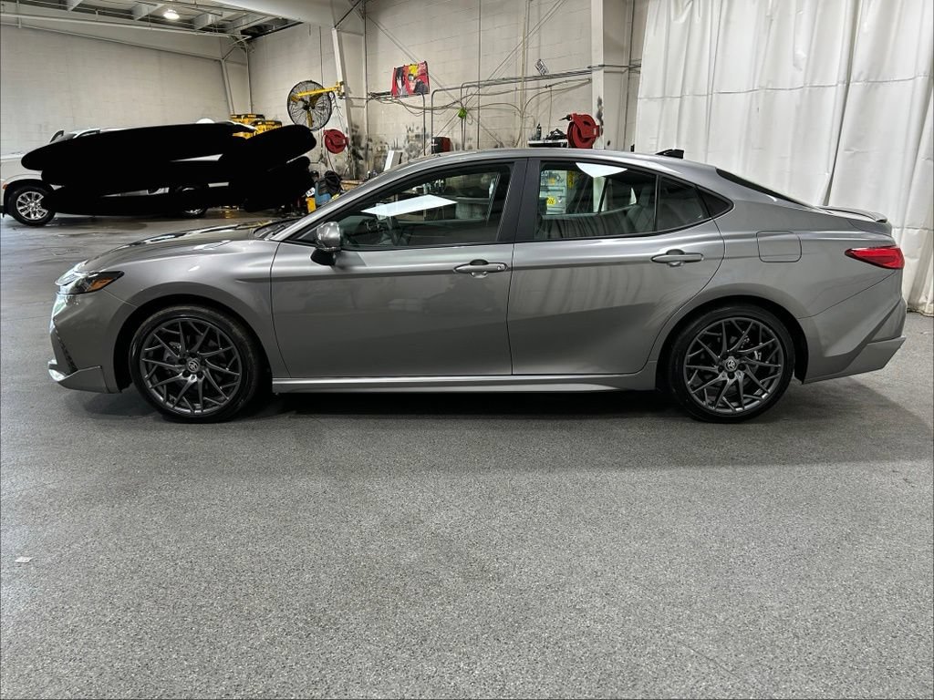 Used 2025 Toyota Camry XSE FWD image 6