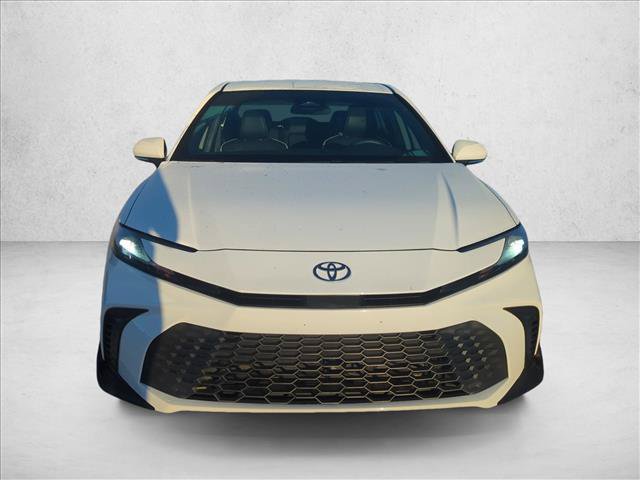 Used 2025 Toyota Camry SE FWD image 2