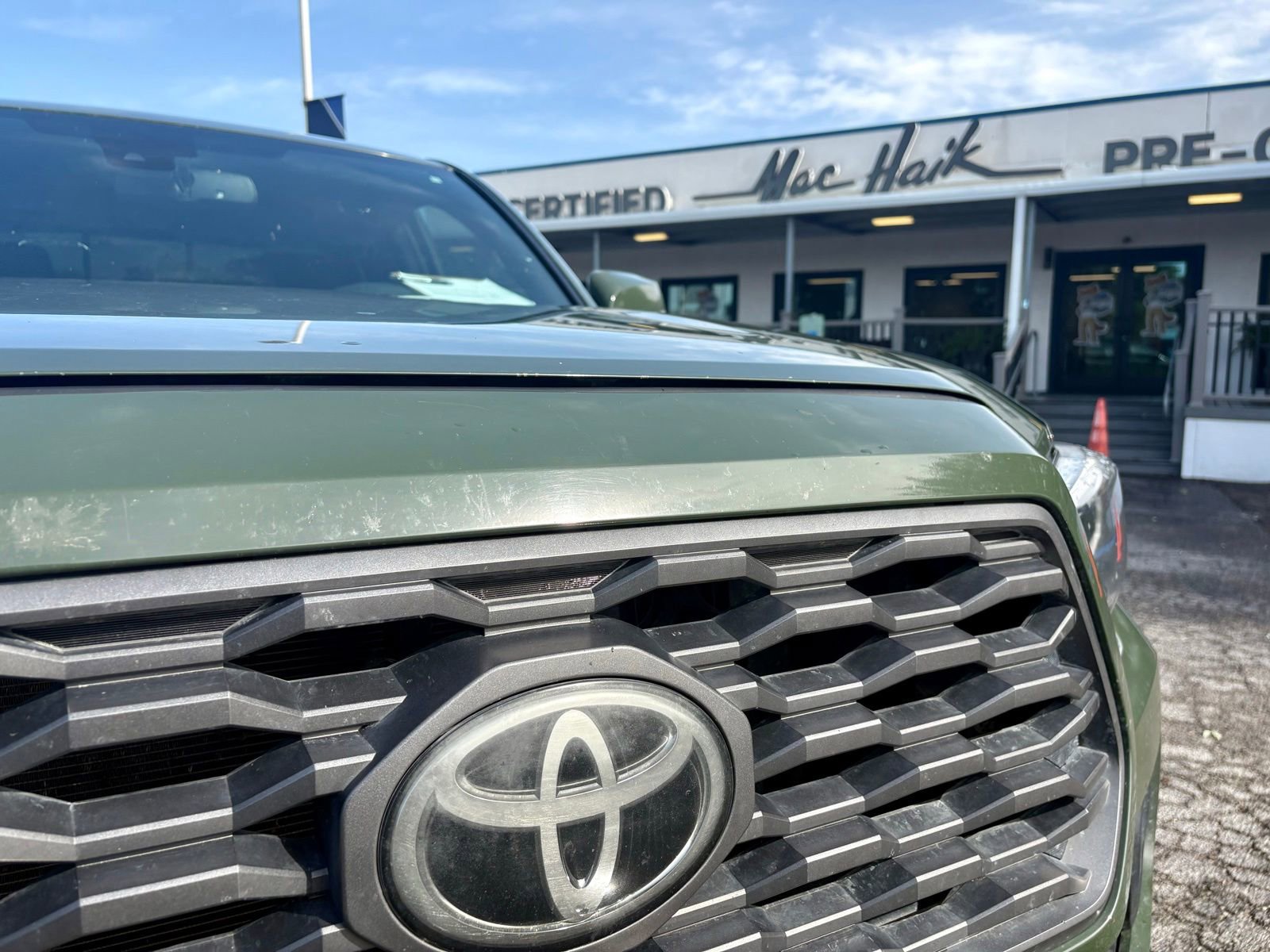 Used 2021 Toyota Tacoma TRD Off-Road w/ Technology Package AWD/4WD image 9