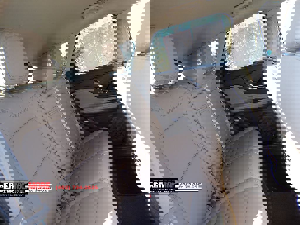 Used 2021 Lincoln Corsair Standard w/ Rear Removable Package Tray image 23