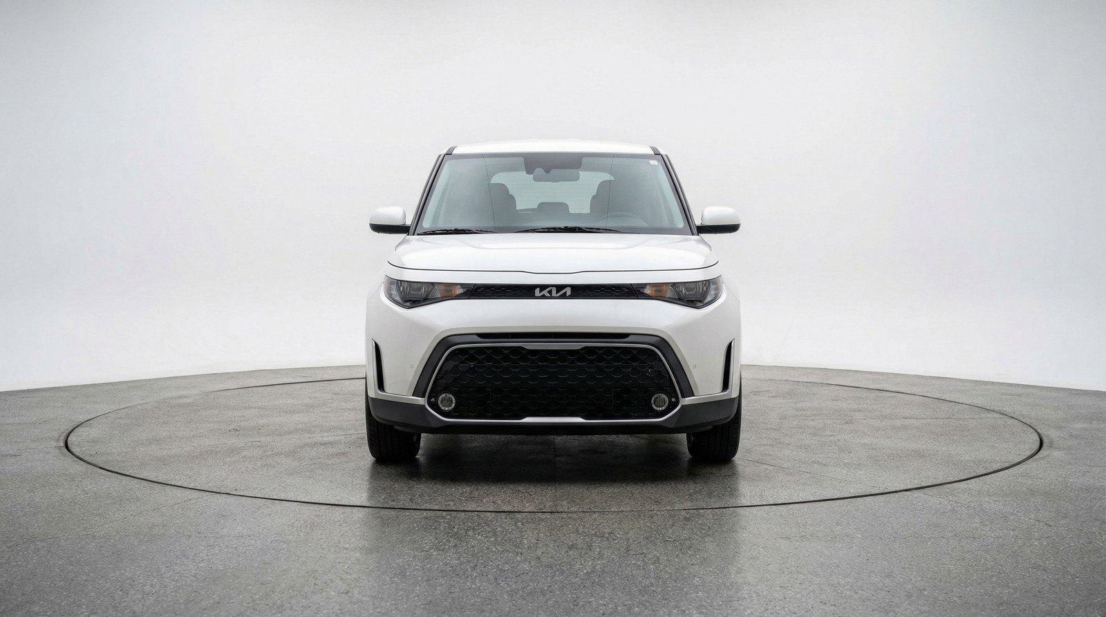 Used 2025 Kia Soul LX w/ LX Technology Package image 2