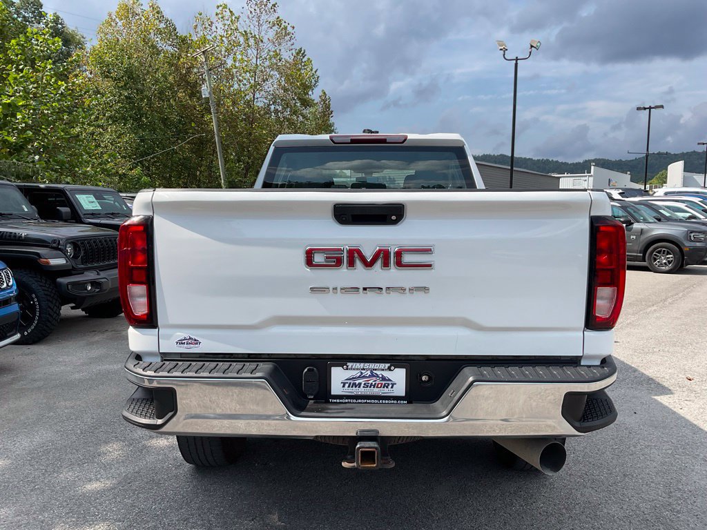 Used 2023 GMC Sierra 3500 Pro w/ Gooseneck/5TH Wheel Package AWD/4WD image 8