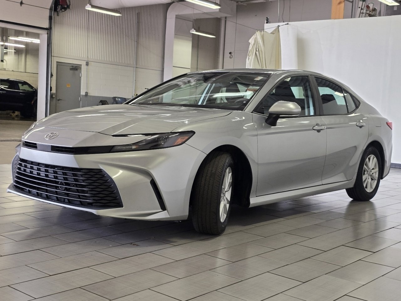 Certified 2025 Toyota Camry LE FWD image 11