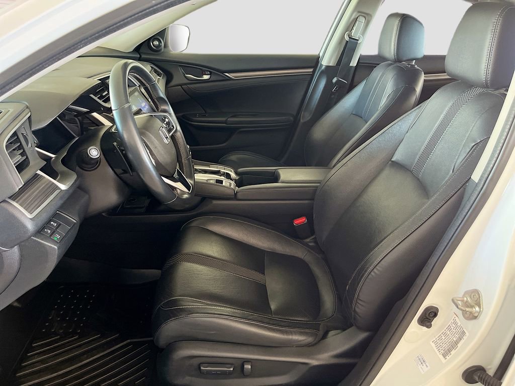 Used 2019 Honda Civic Touring image 21