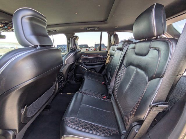 Used 2022 Jeep Grand Cherokee Summit AWD/4WD image 12