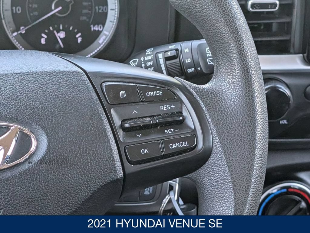 Certified 2021 Hyundai Venue SE FWD image 19