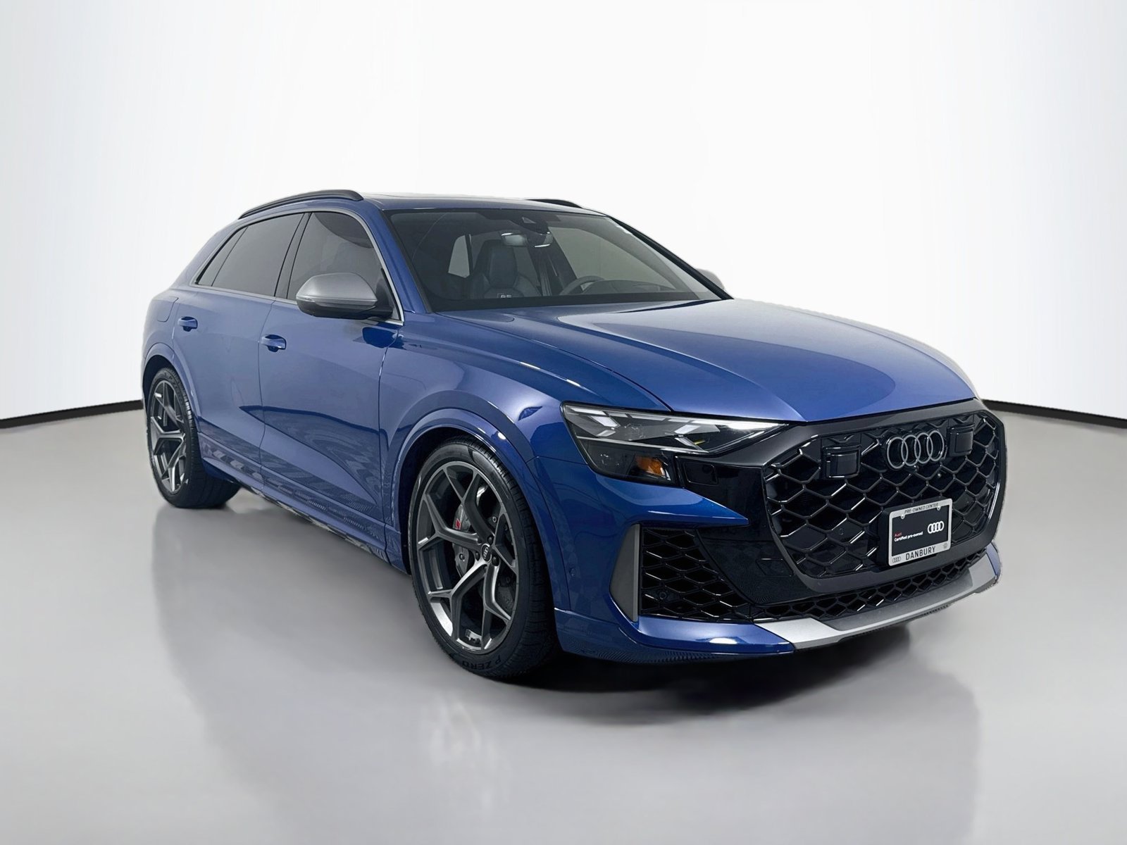 Certified 2025 Audi RS Q8 performance AWD/4WD image 7