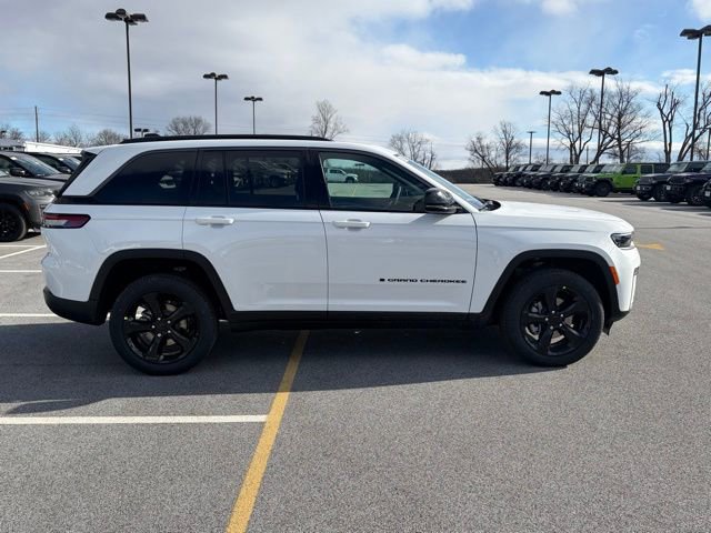 New 2026 Jeep Grand Cherokee Limited w/ Limited Altitude Package image 9