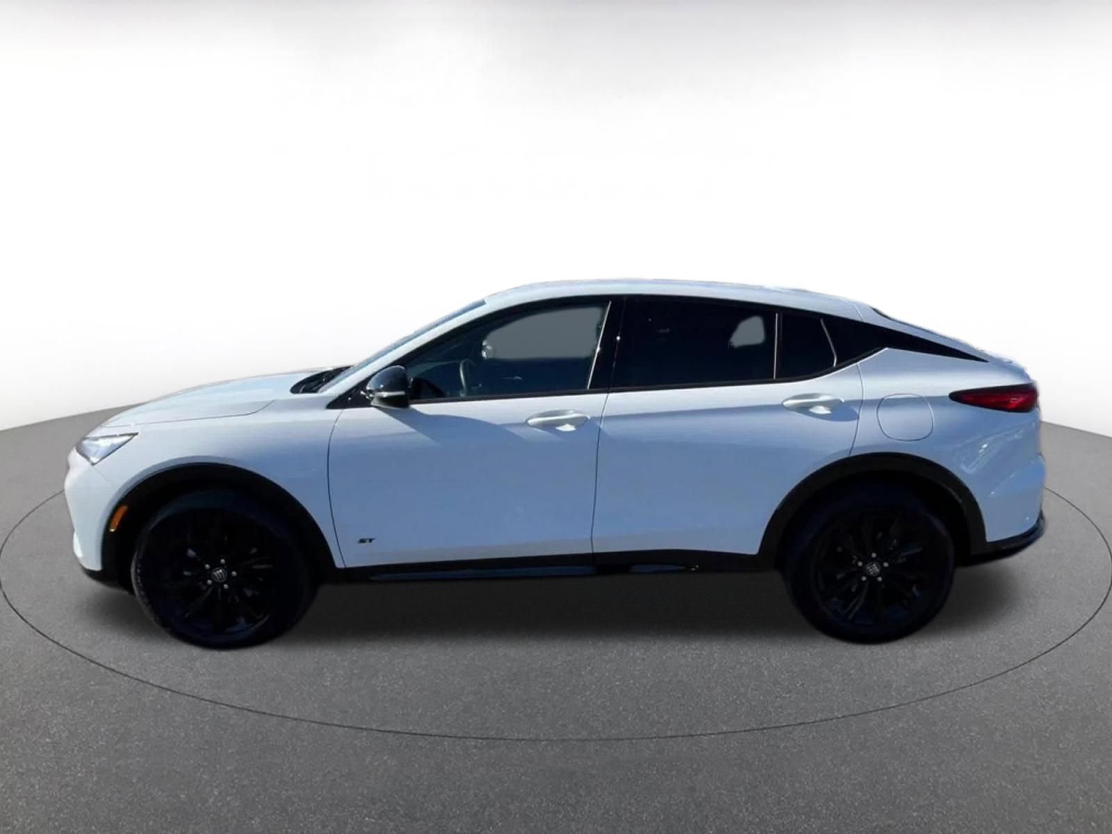 Used 2025 Buick Envista Sport Touring image 9