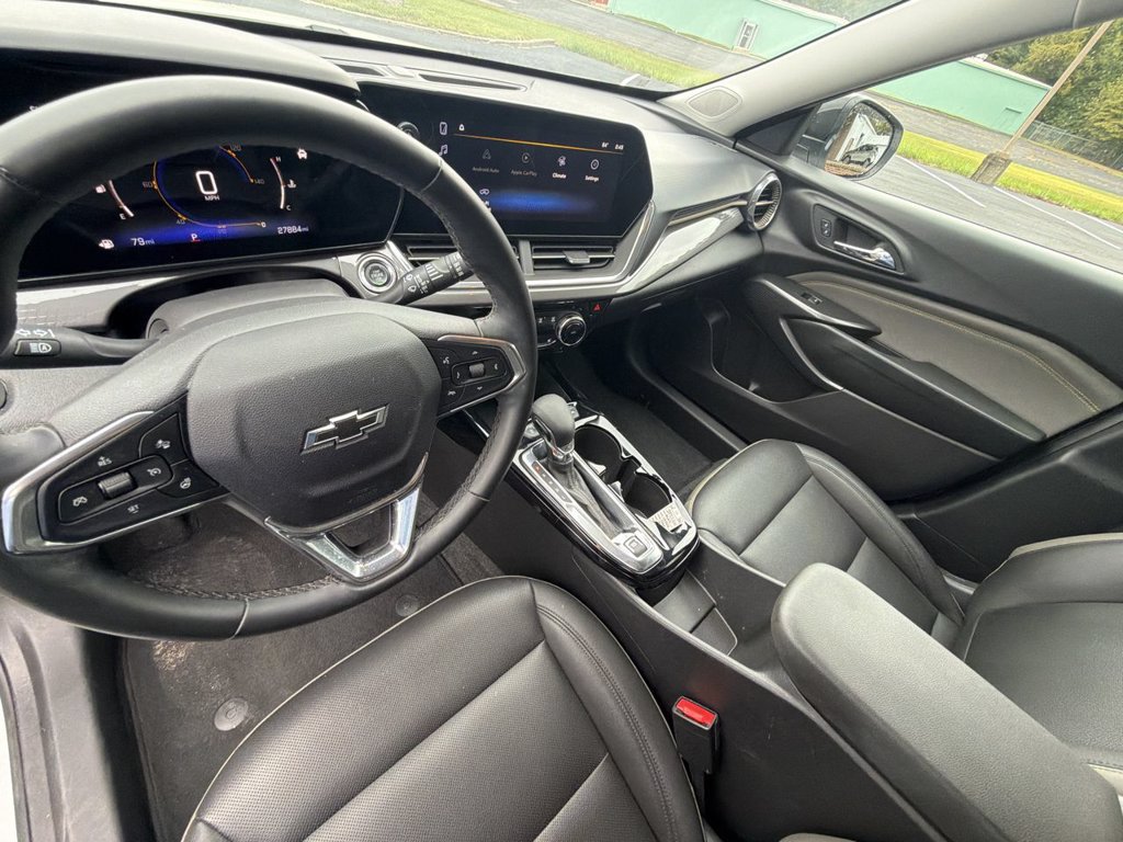 Used 2025 Chevrolet Trax ACTIV FWD image 21