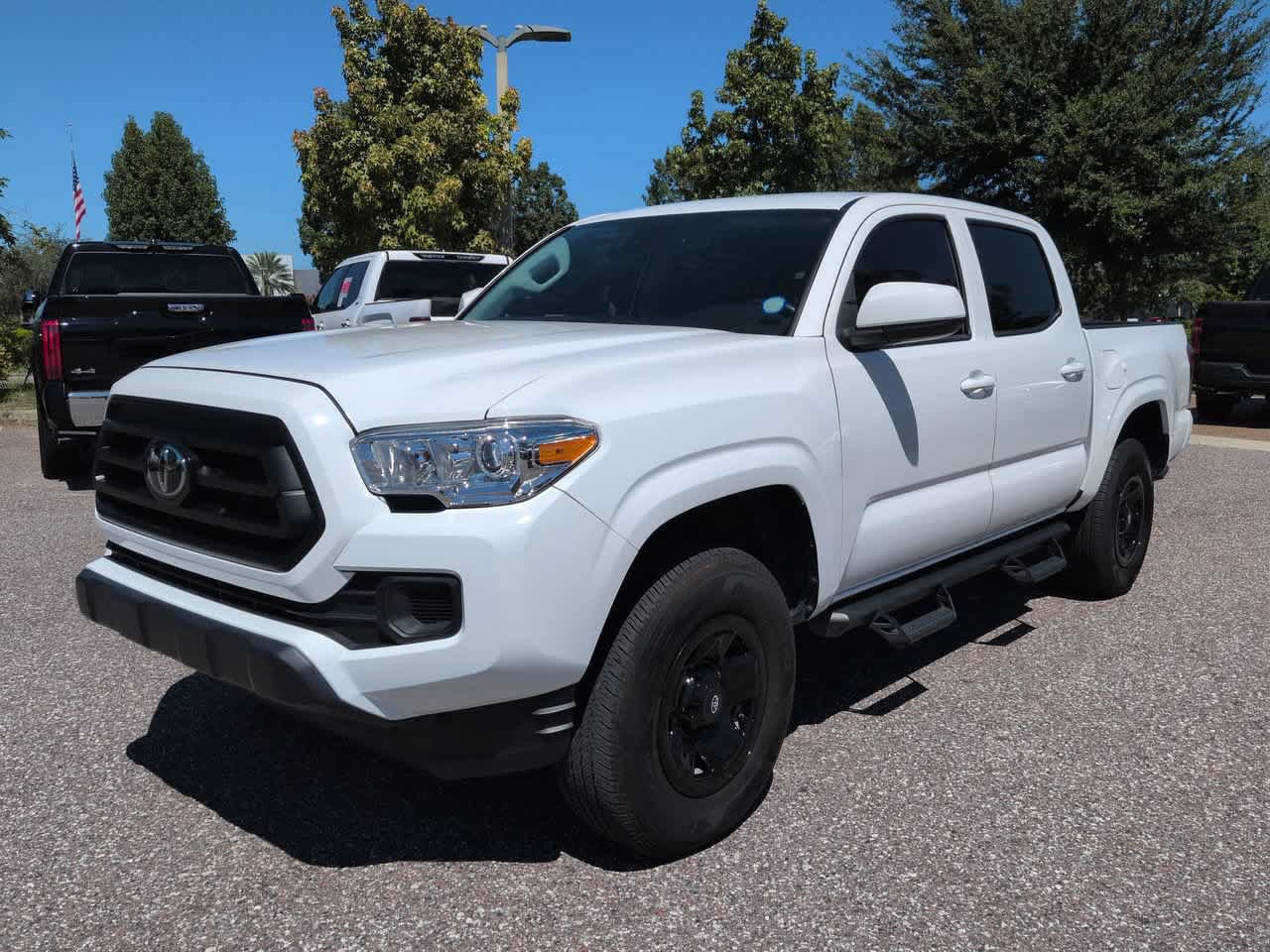 Used 2023 Toyota Tacoma SR AWD/4WD image 2