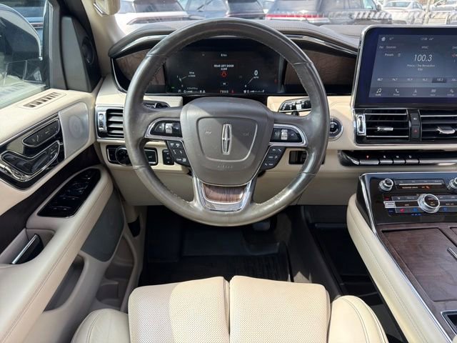 Used 2019 Lincoln Navigator L Reserve image 16