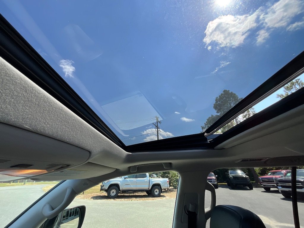 Used 2013 Toyota Land Cruiser image 42