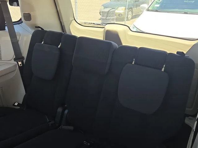 Used 2018 Dodge Grand Caravan SE w/ UConnect Hands-Free Group FWD image 10