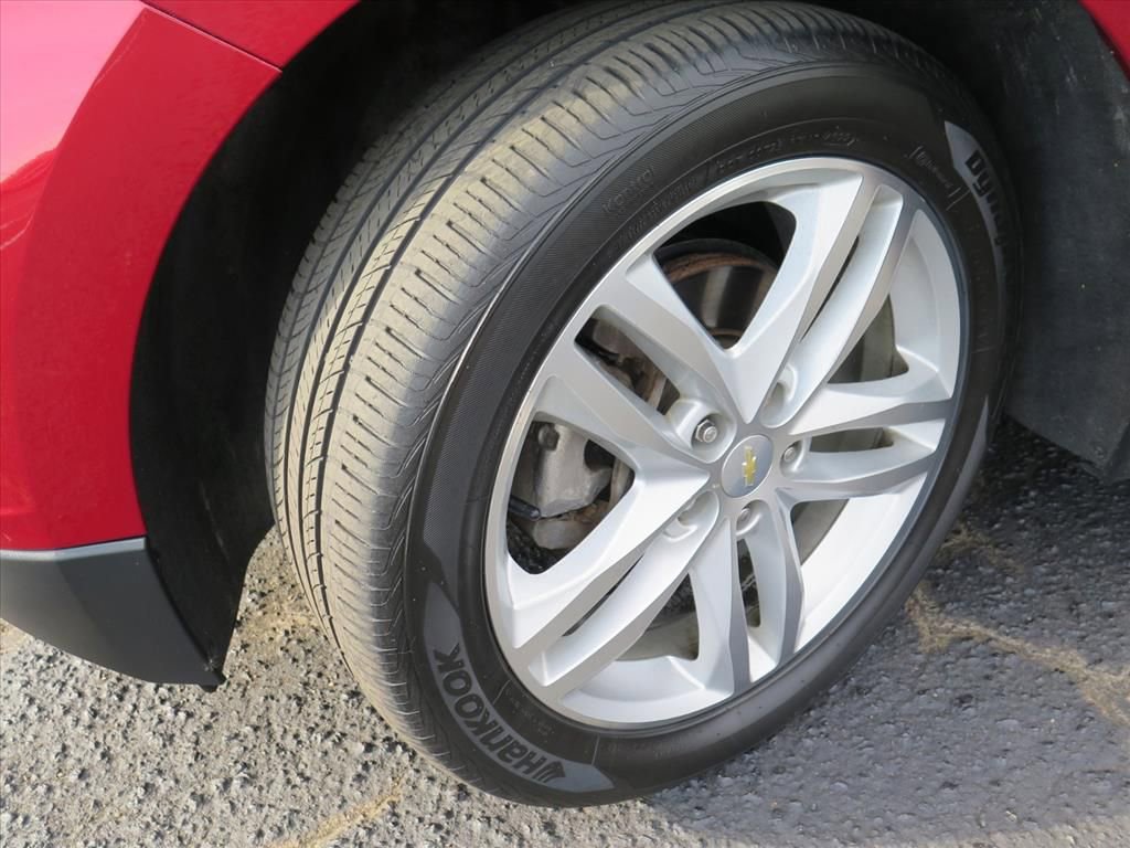 Used 2018 Chevrolet Equinox Premier image 18