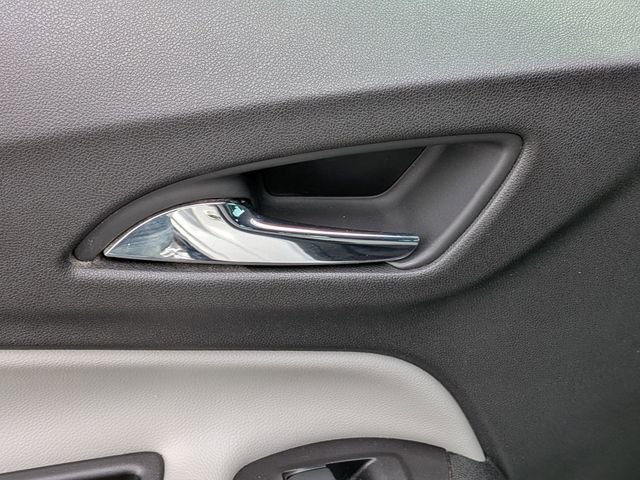 Used 2018 Chevrolet Equinox LS image 28