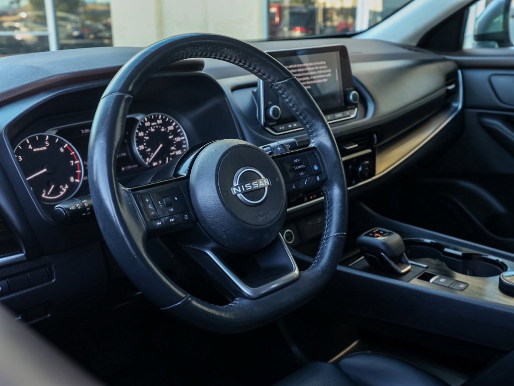 Used 2023 Nissan Rogue SV w/ SV Premium Package image 14