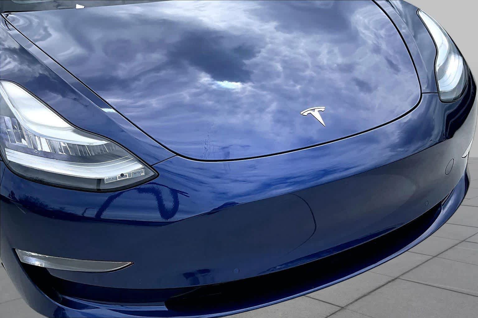 Used 2018 Tesla Model 3 Long Range RWD image 26