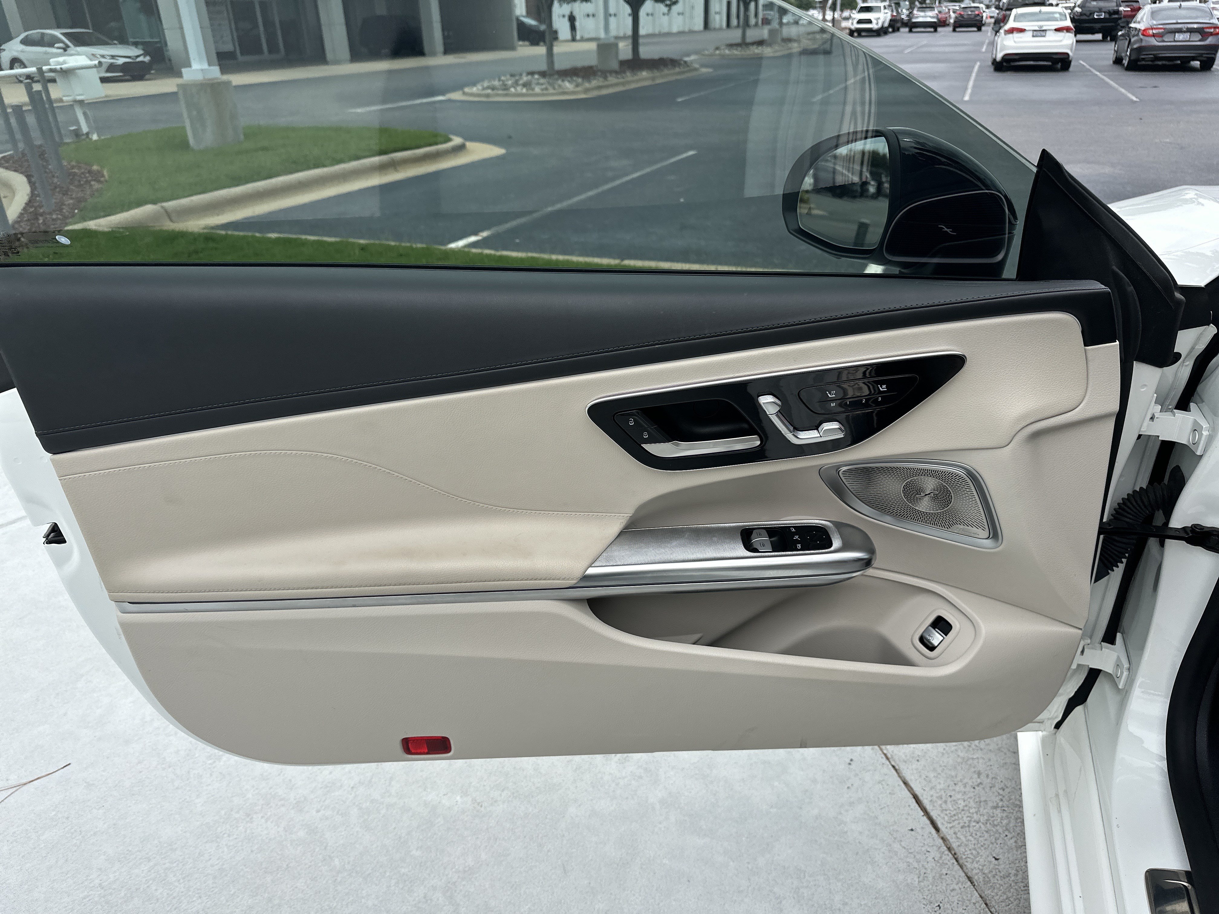 Used 2024 Mercedes-Benz CLE 300 4MATIC Coupe image 14
