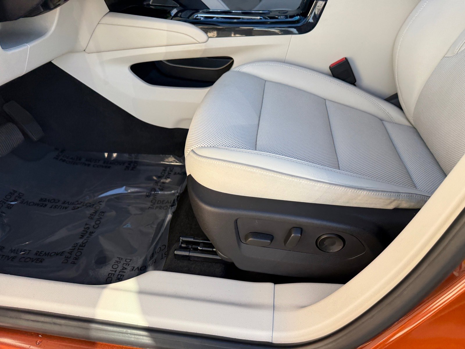 Used 2021 Buick Envision Essence w/ Technology Package I image 21