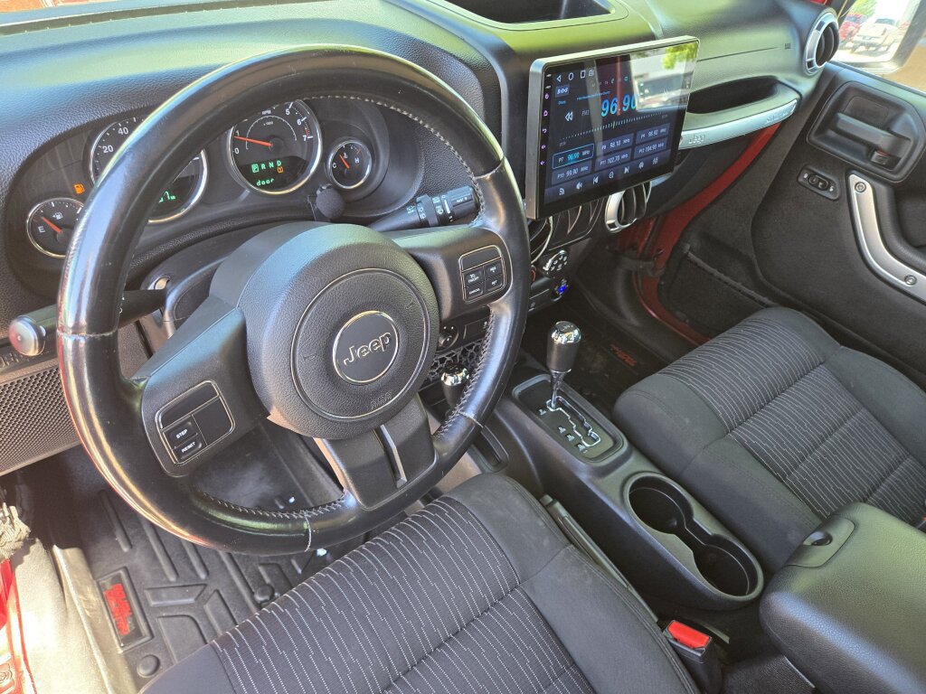 Used 2012 Jeep Wrangler Rubicon w/ PWR Convenience Group AWD/4WD image 10