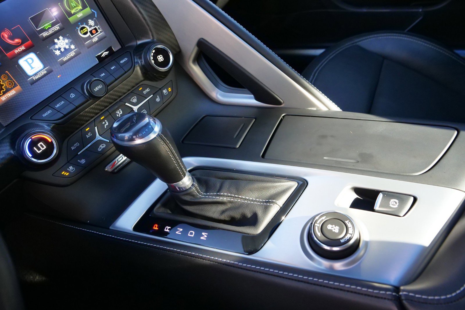 Used 2016 Chevrolet Corvette Z06 w/ 3LZ Preferred Equipment Group image 19