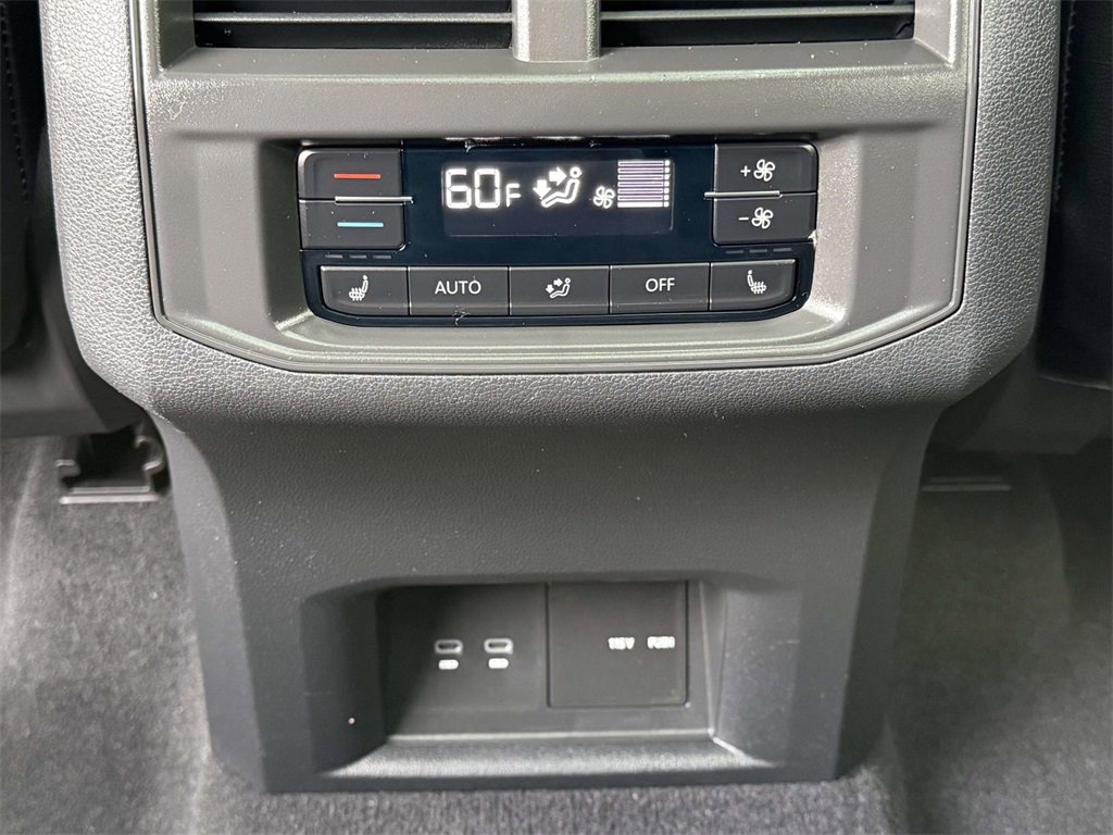 Used 2022 Volkswagen Atlas SEL Premium image 33