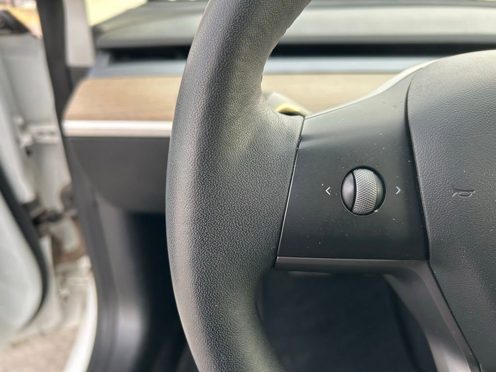 Used 2021 Tesla Model 3 Long Range image 17