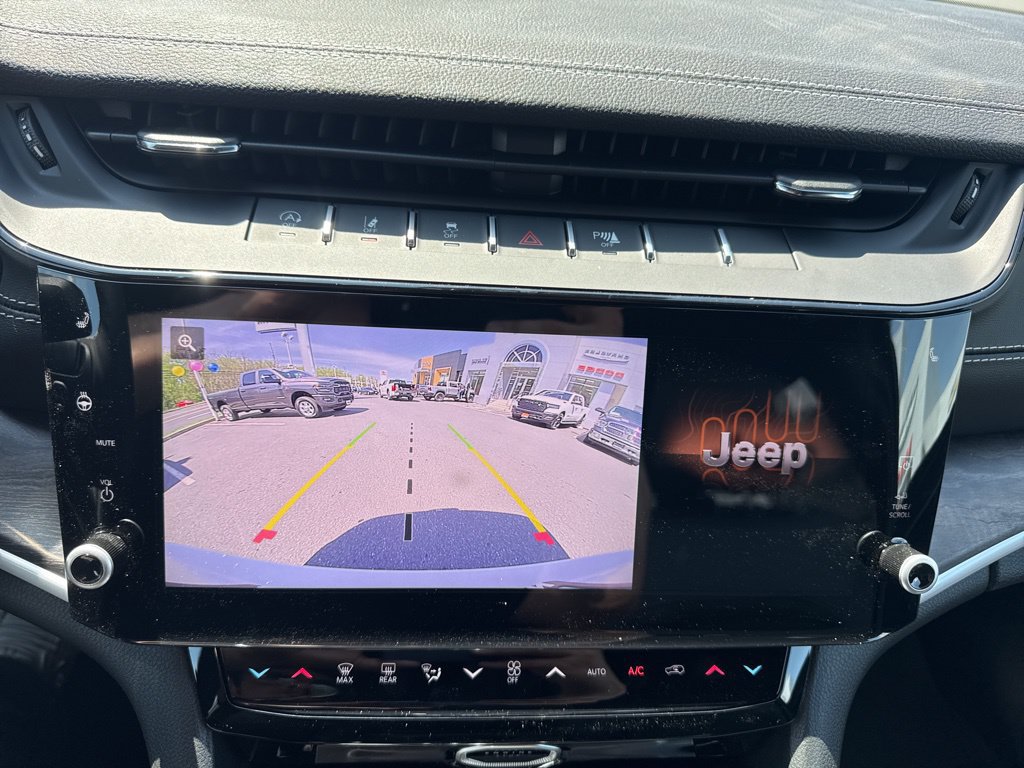 New 2026 Jeep Grand Cherokee Altitude AWD/4WD image 14