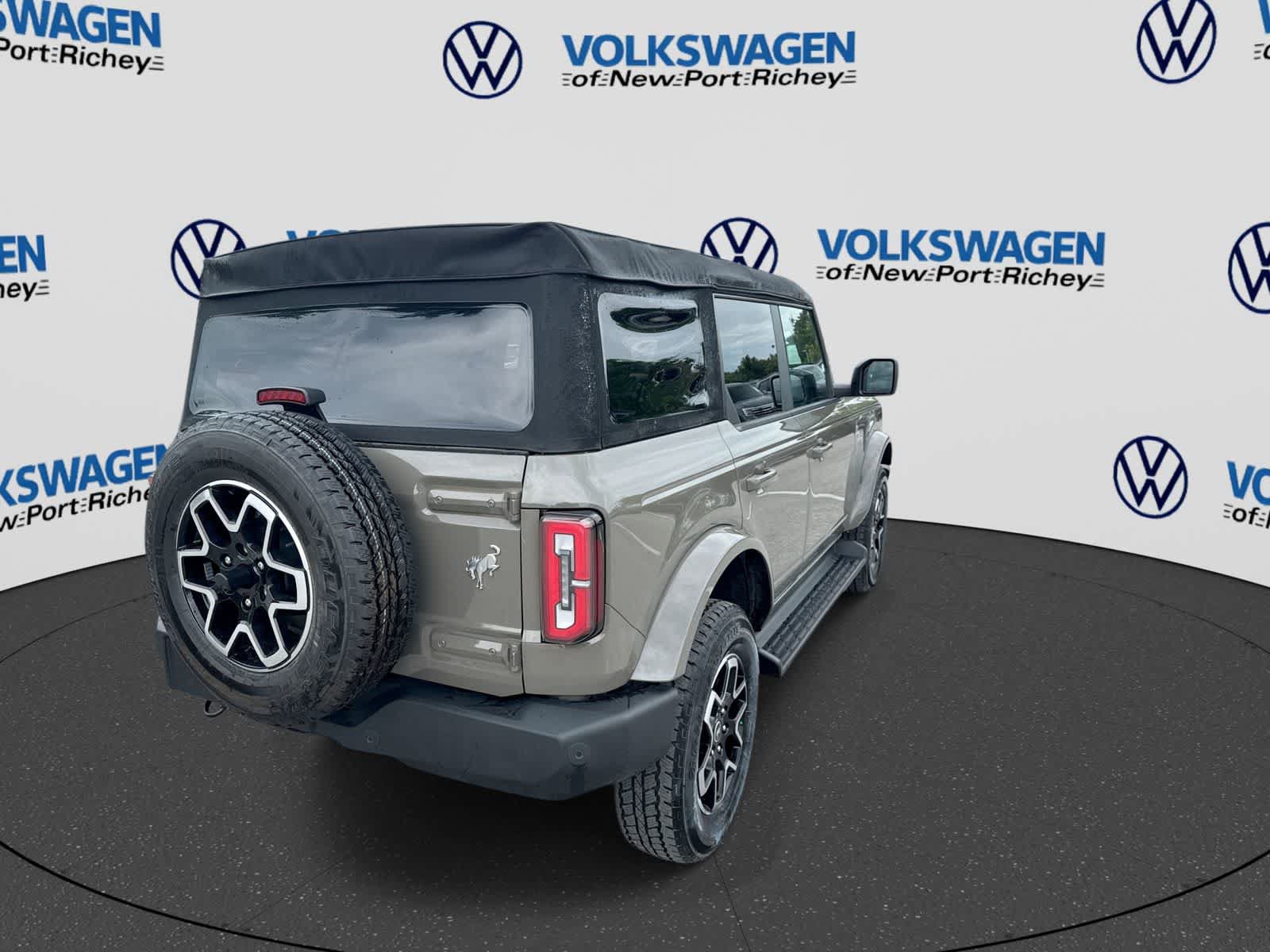 Used 2025 Ford Bronco Outer Banks AWD/4WD image 14