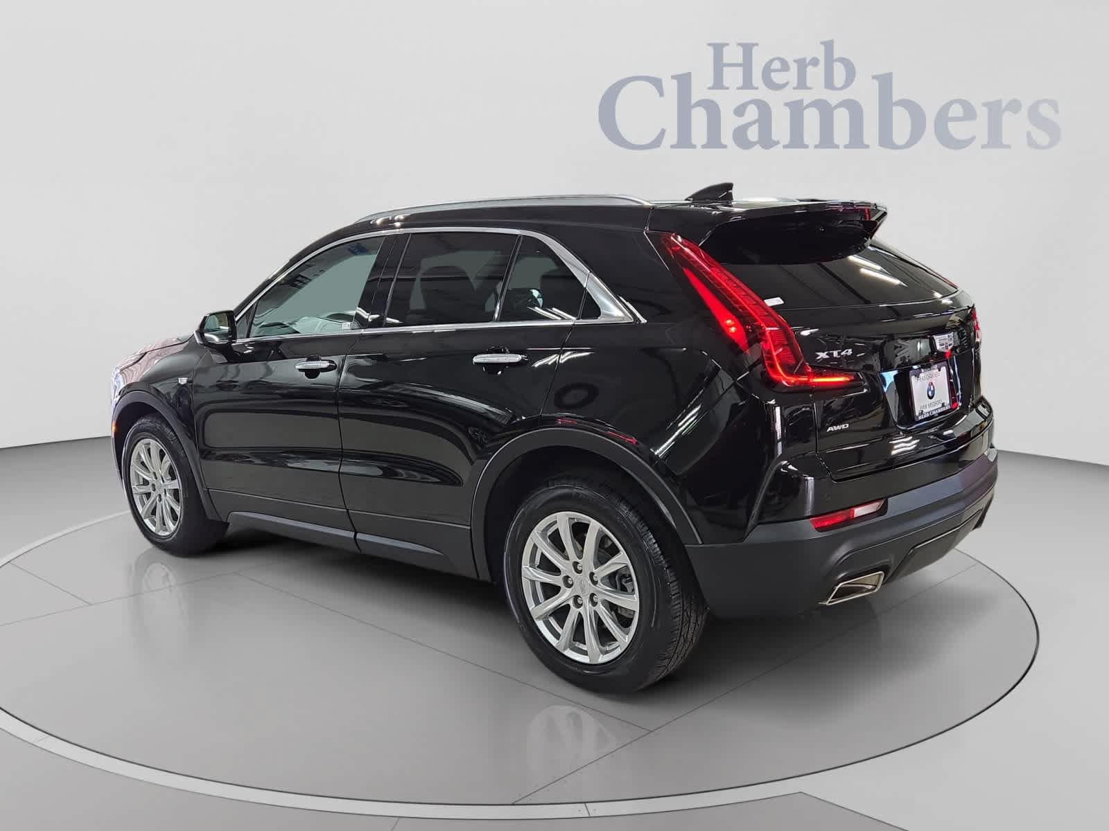 Used 2022 Cadillac XT4 Luxury AWD/4WD image 3