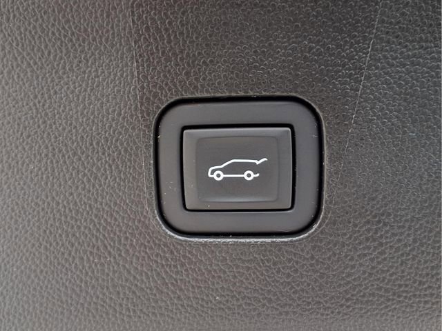 Certified 2023 Buick Enclave Essence w/ Experience Buick Package FWD image 27