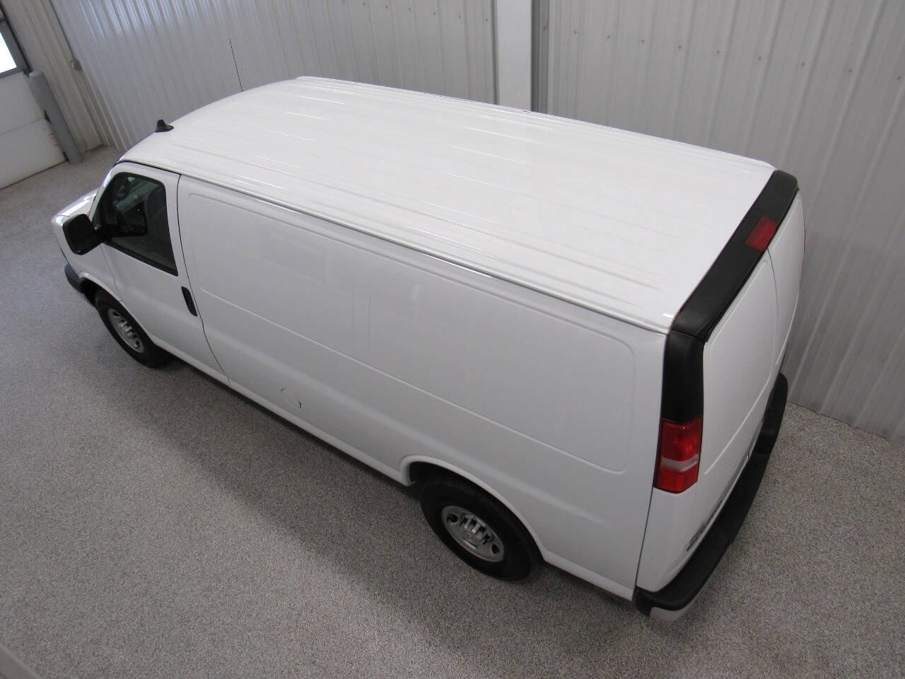 Used 2020 Chevrolet Express 3500 w/ Driver Convenience Package image 6