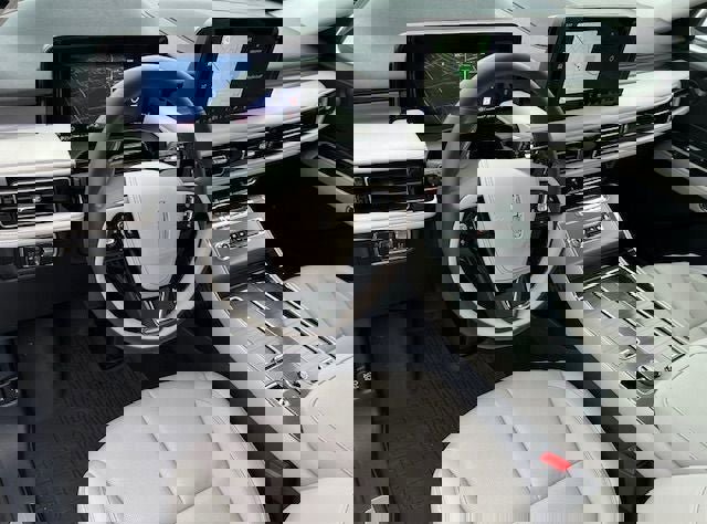New 2026 Lincoln Aviator AWD image 17