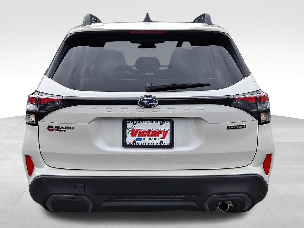 Used 2025 Subaru Forester Limited AWD/4WD image 5