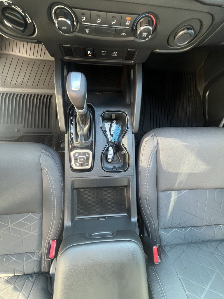 Used 2026 Nissan Frontier SV w/ Tow Package image 15