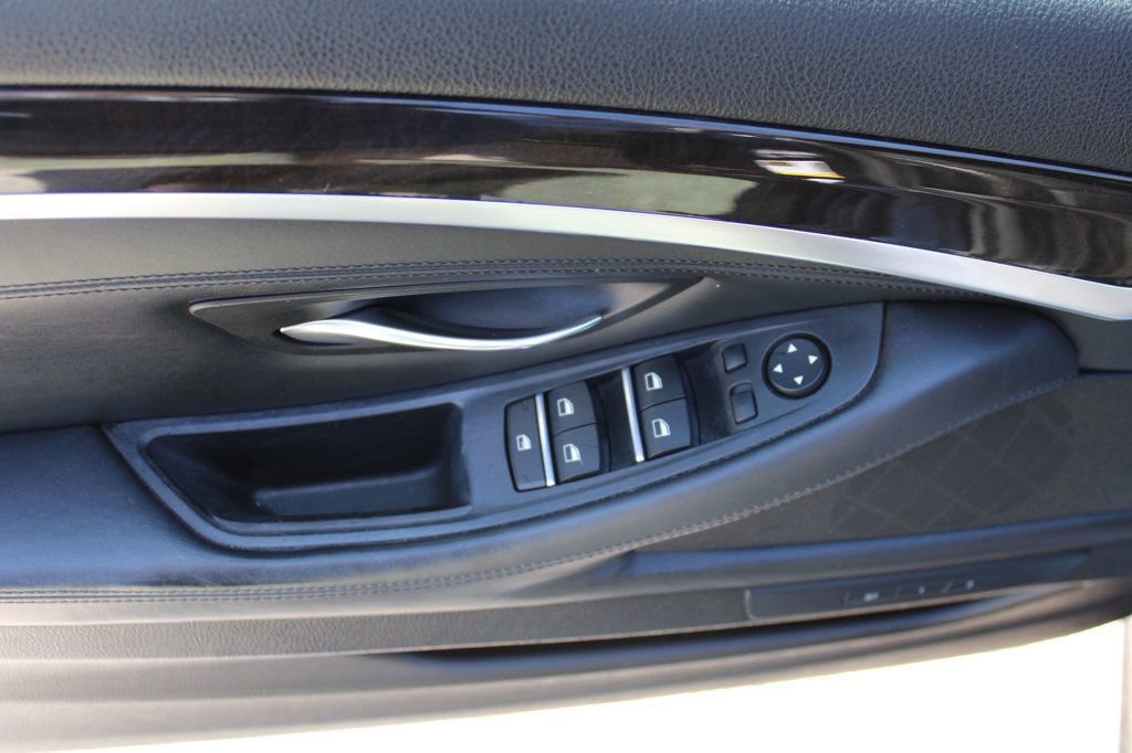 Used 2016 BMW 528i Sedan image 25