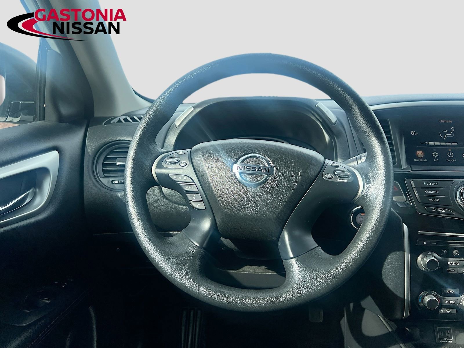 Used 2020 Nissan Pathfinder S image 29