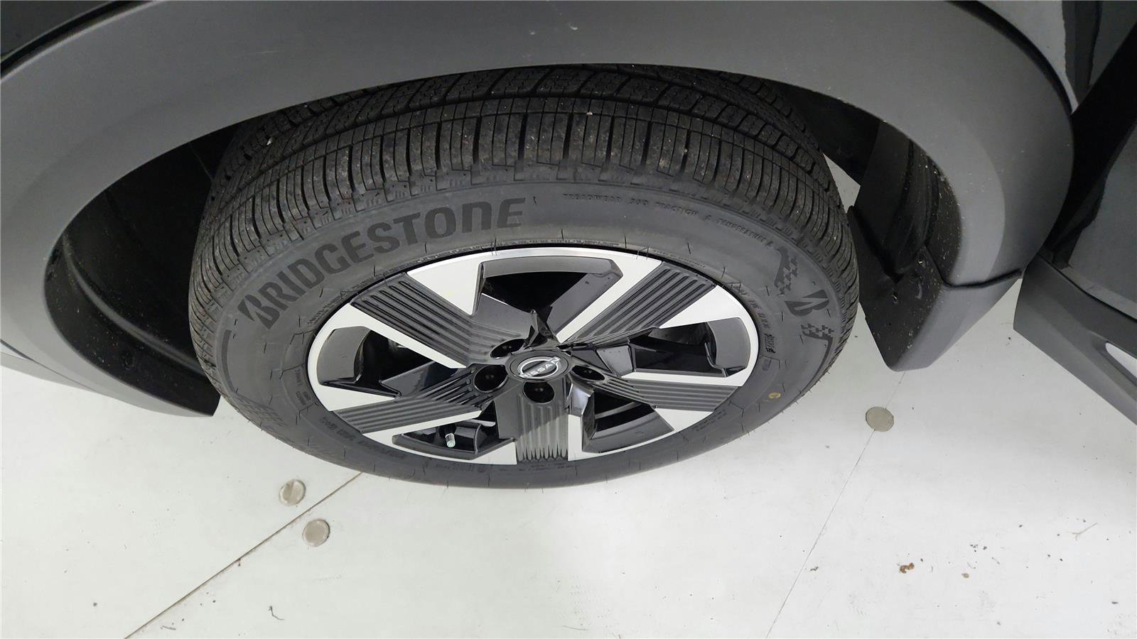 New 2026 Nissan Kicks SV w/ Illumination Package image 34