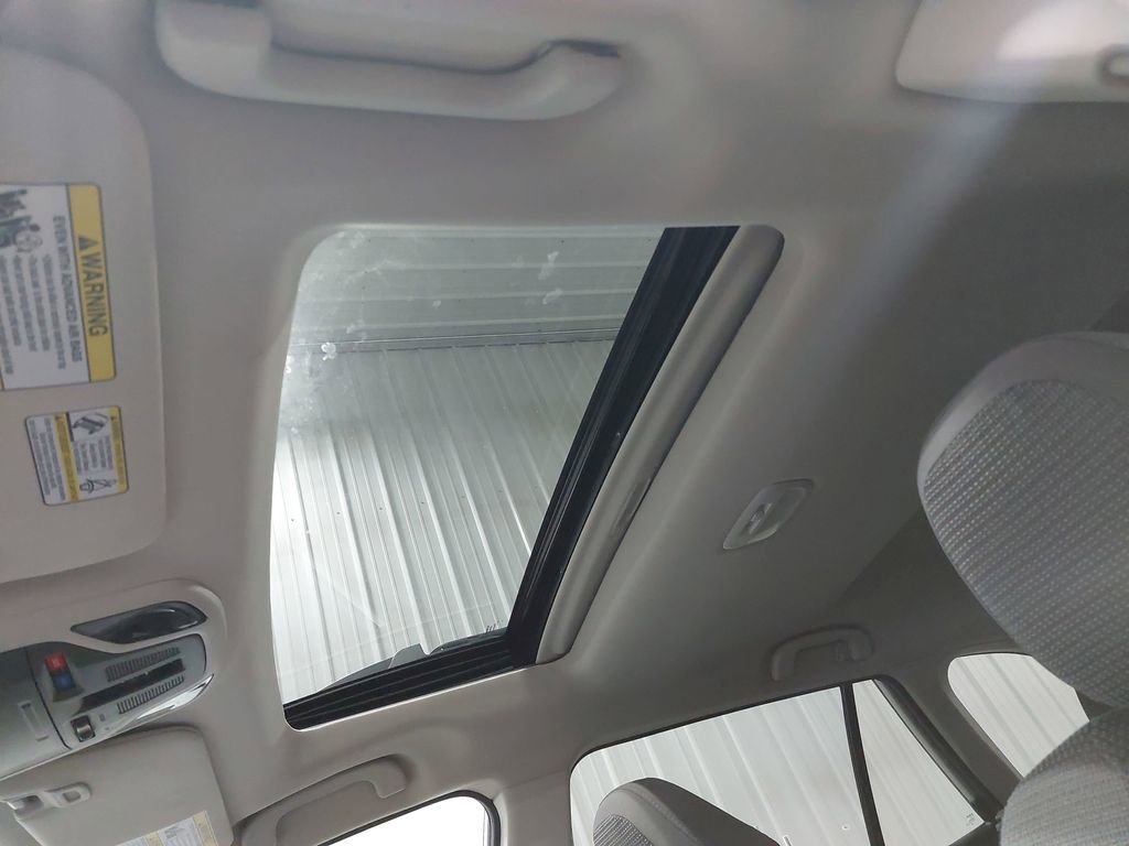 Used 2023 Subaru Outback Premium image 31